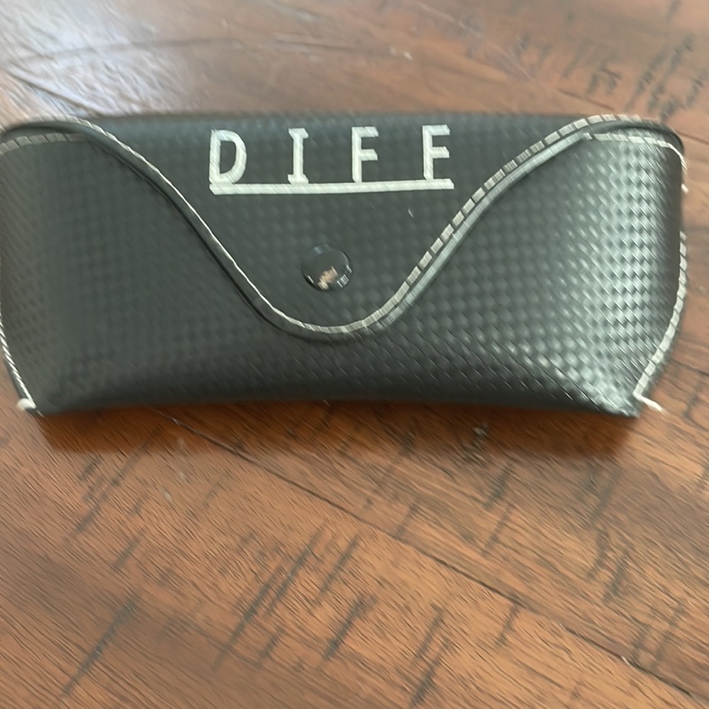 Diff Black And Red Lenses Round Sunglasses - image 2